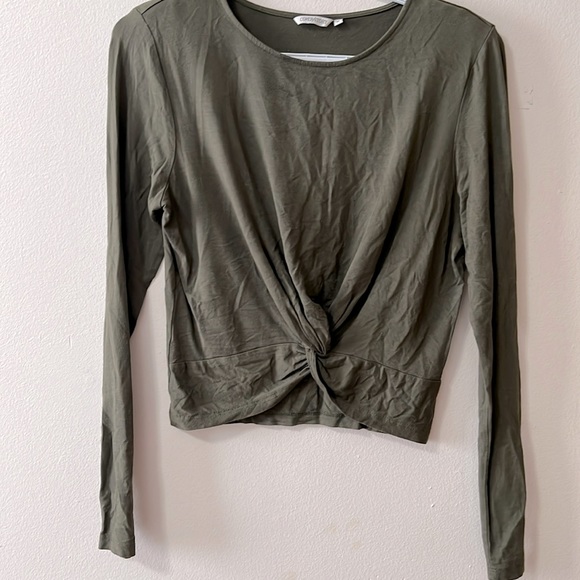 crop top - Picture 1 of 2